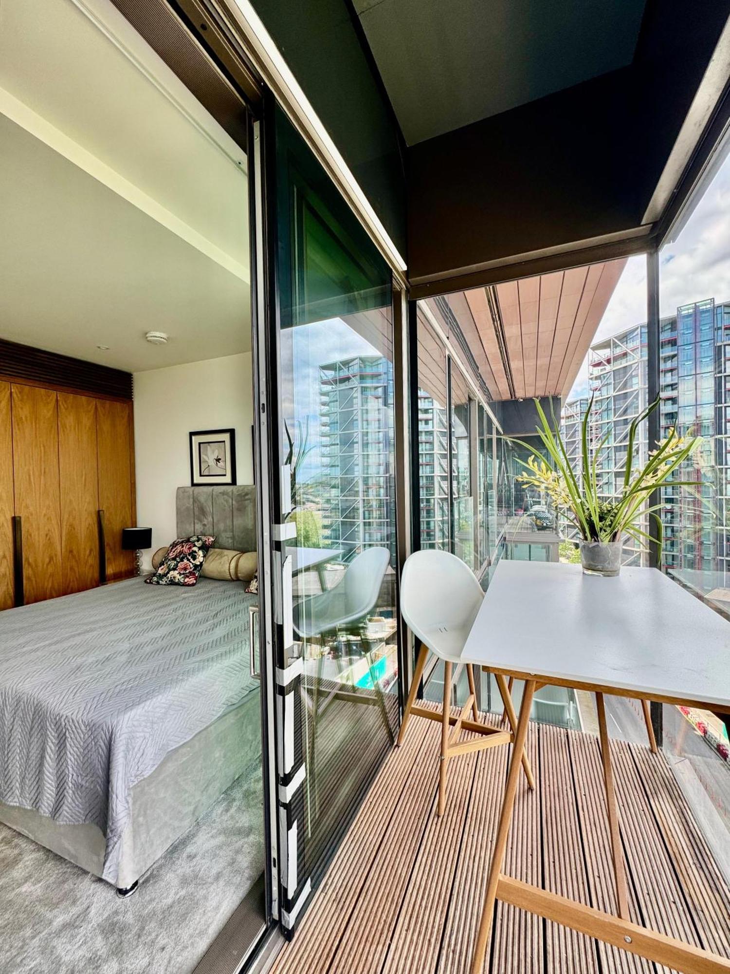 River Panorama Central London 2 Bedroom New Development Exterior photo