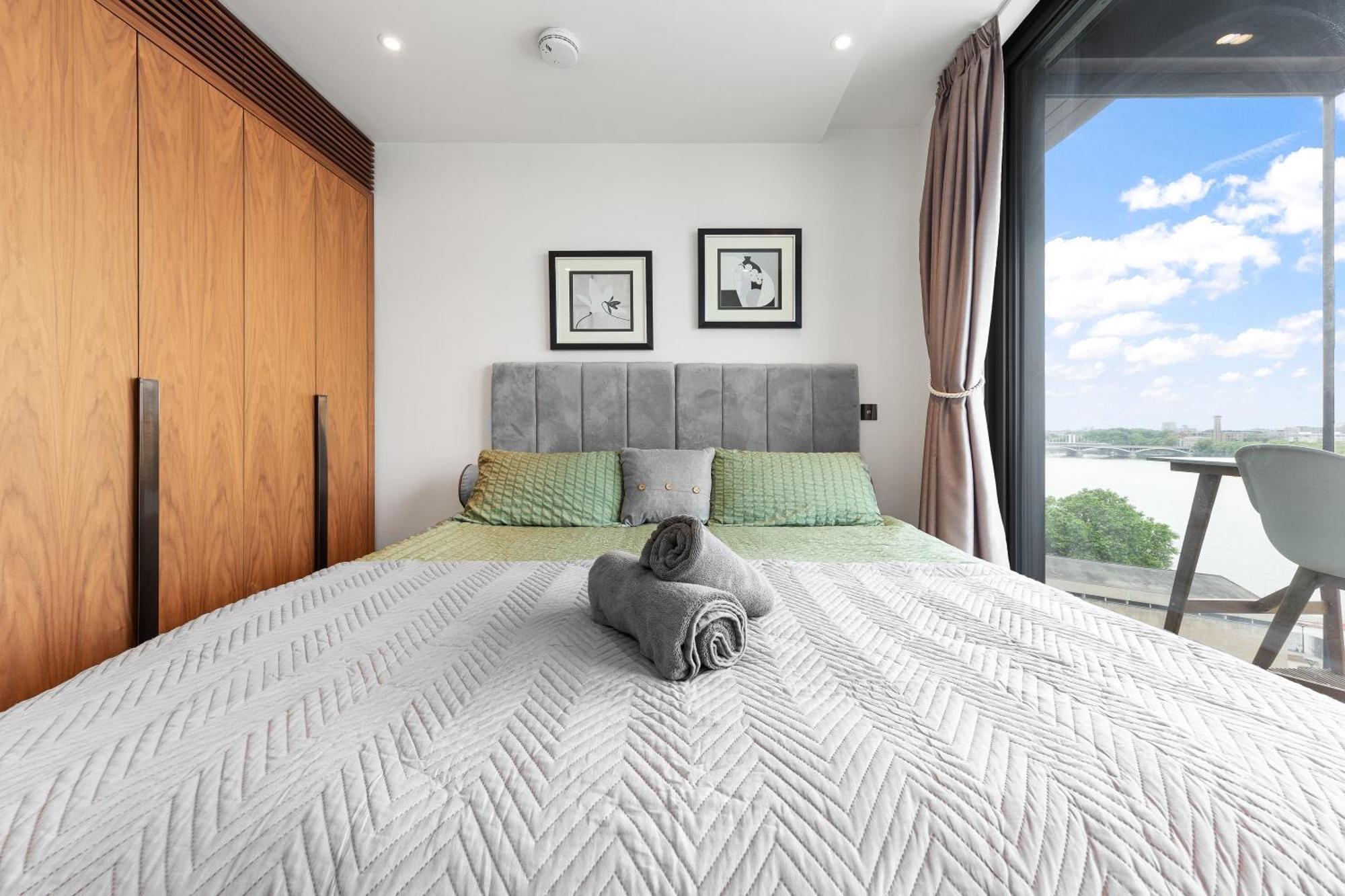 River Panorama Central London 2 Bedroom New Development Exterior photo