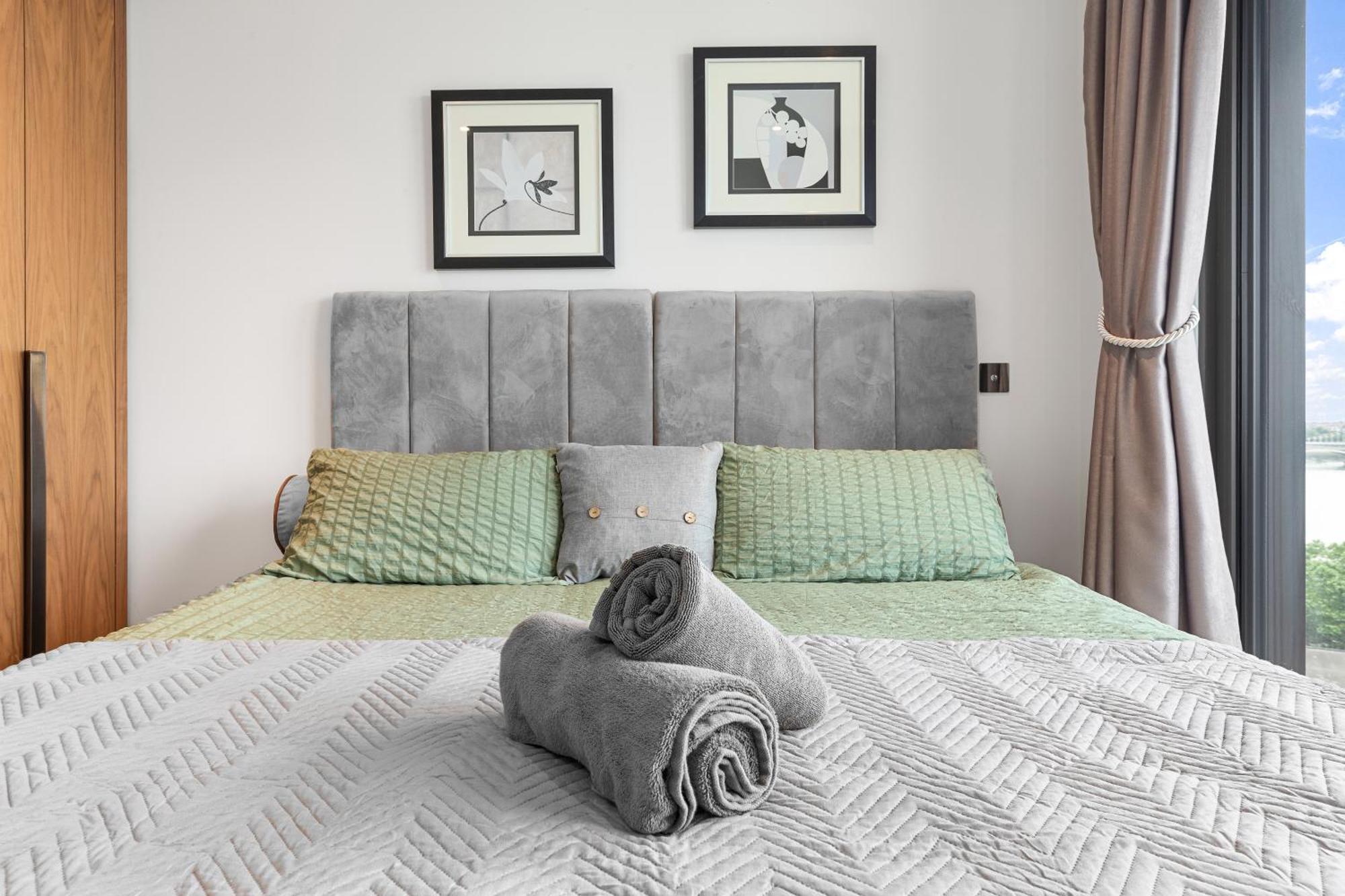 River Panorama Central London 2 Bedroom New Development Exterior photo