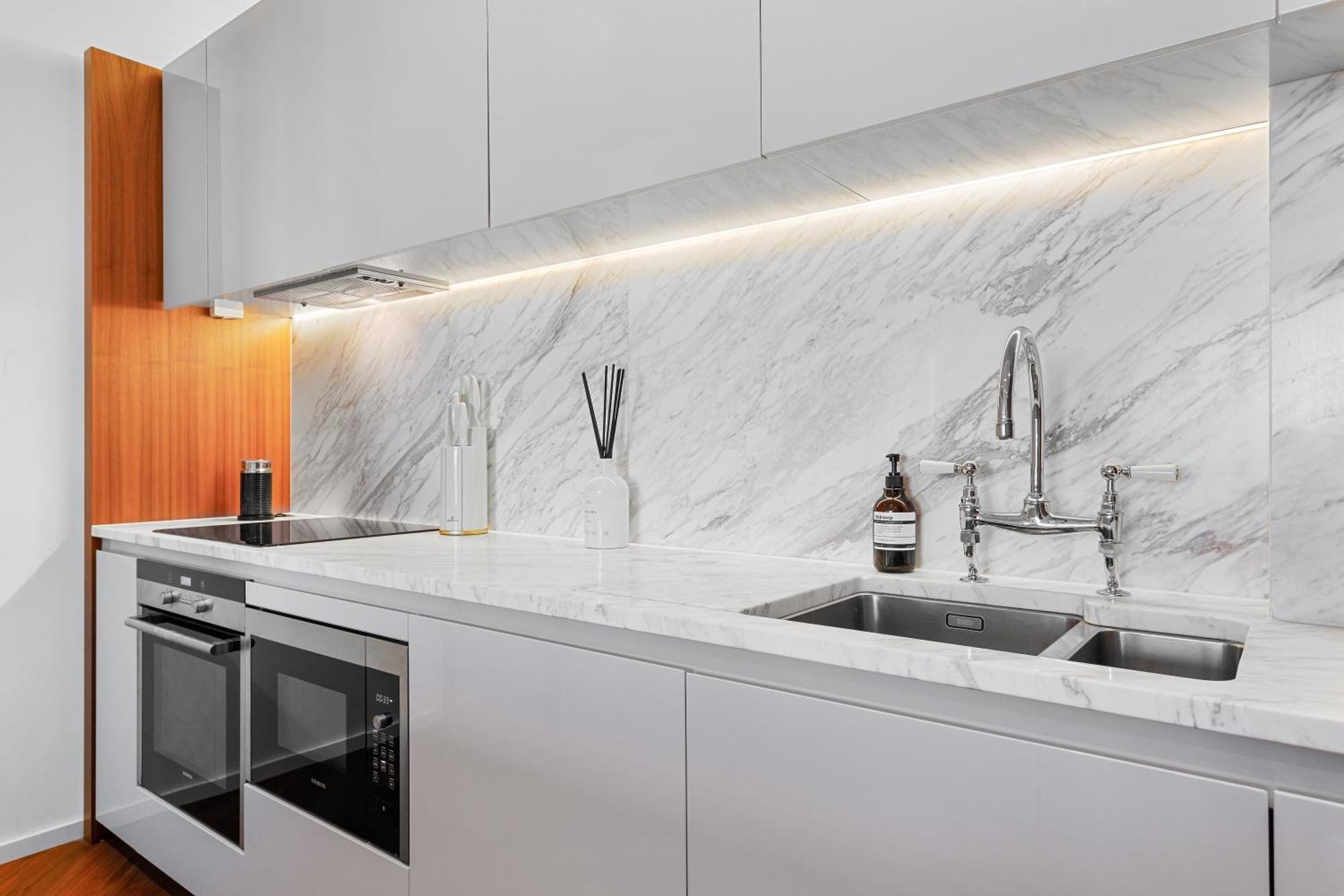 River Panorama Central London 2 Bedroom New Development Exterior photo